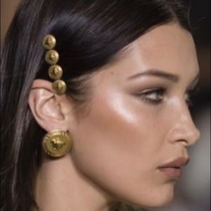 Fashion medusa hair clip